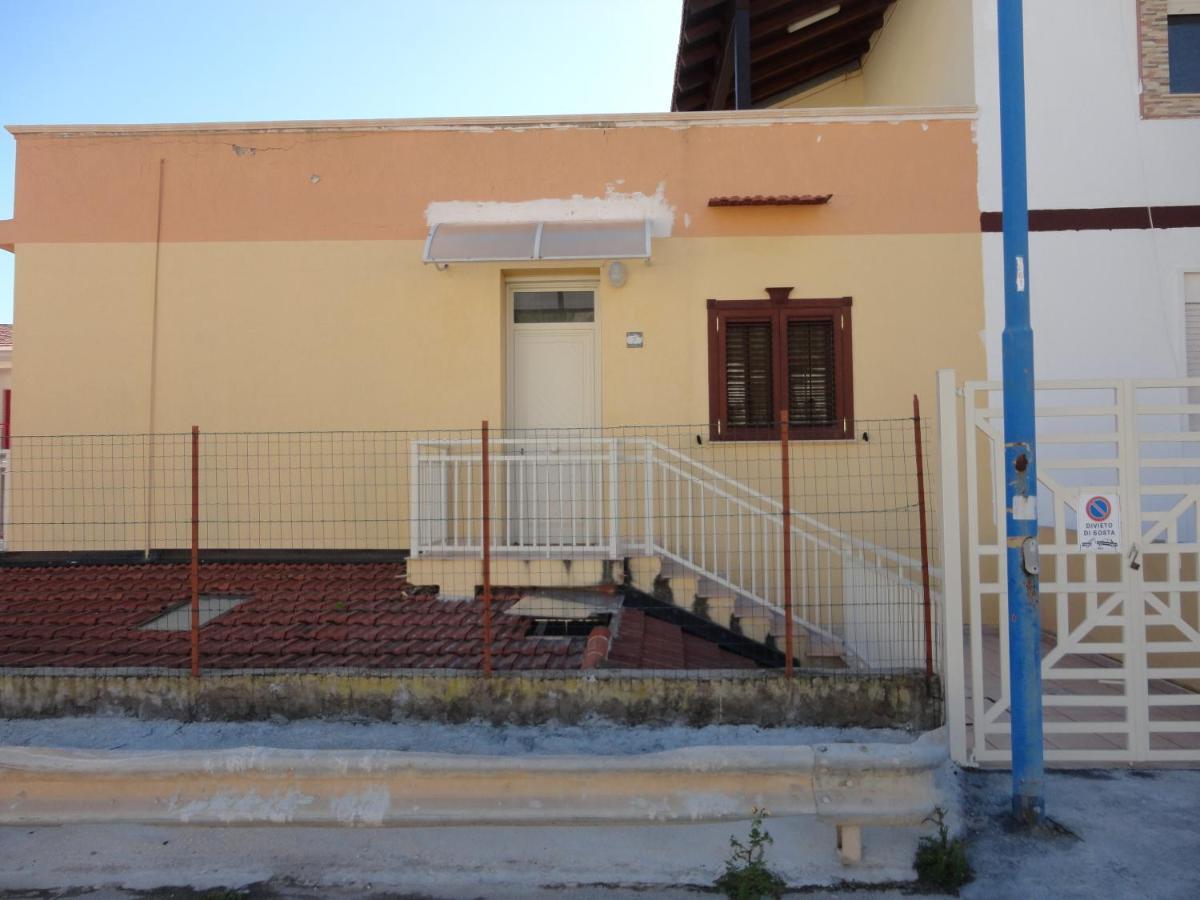 Baciati Dal Sole Apartment Porto Empedocle Exterior foto