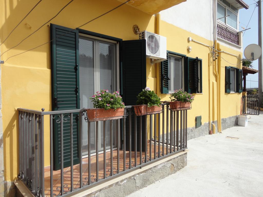 Baciati Dal Sole Apartment Porto Empedocle Cameră foto