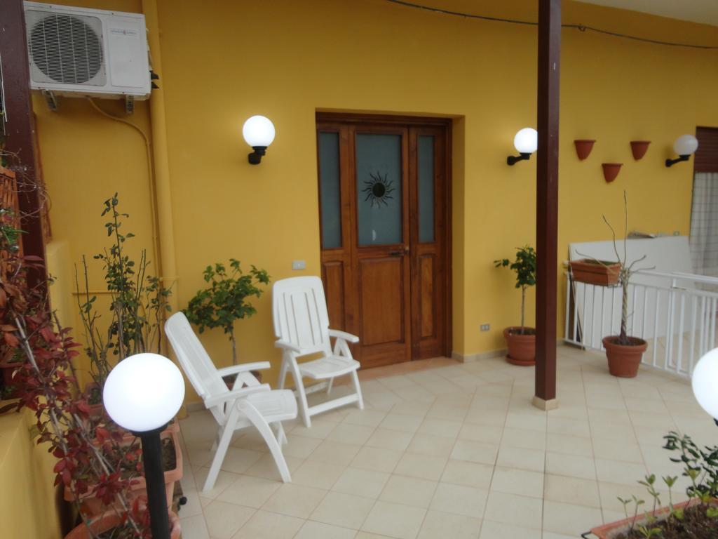Baciati Dal Sole Apartment Porto Empedocle Cameră foto