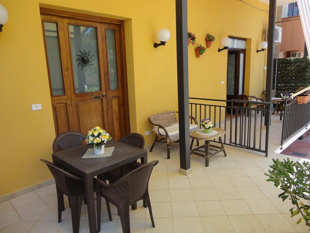 Baciati Dal Sole Apartment Porto Empedocle Exterior foto